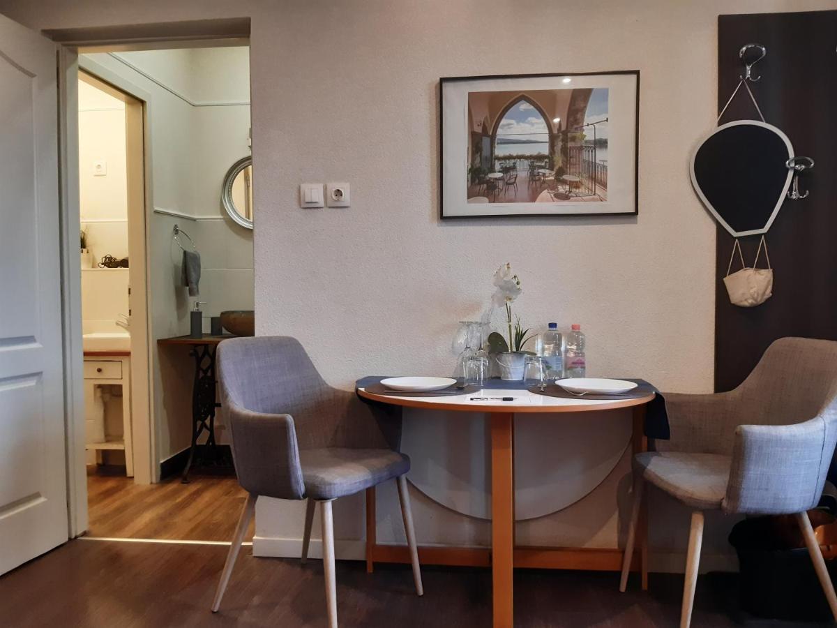 Ady Apartman Tata Esterno foto